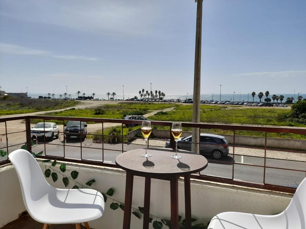 Carcavelos Surf Beach House Eksteriør billede