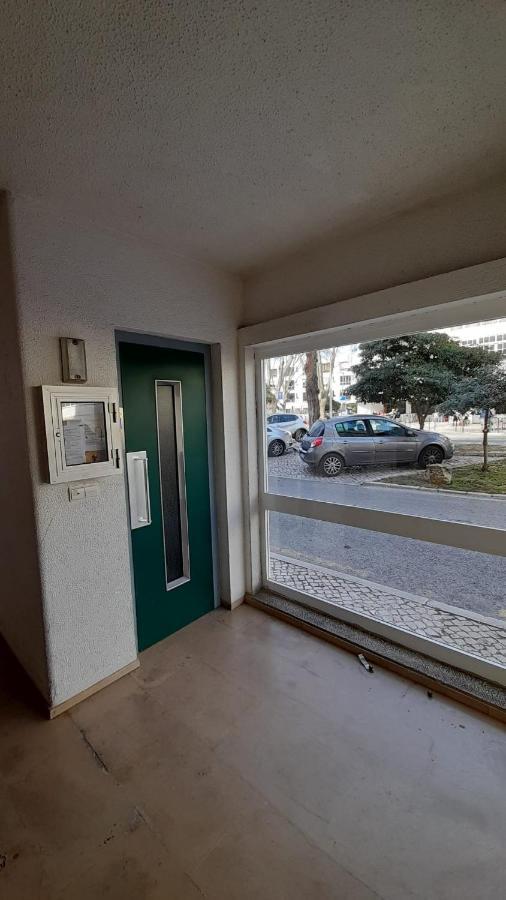 Carcavelos Surf Beach House Eksteriør billede