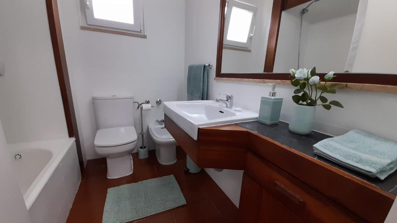 Carcavelos Surf Beach House Eksteriør billede
